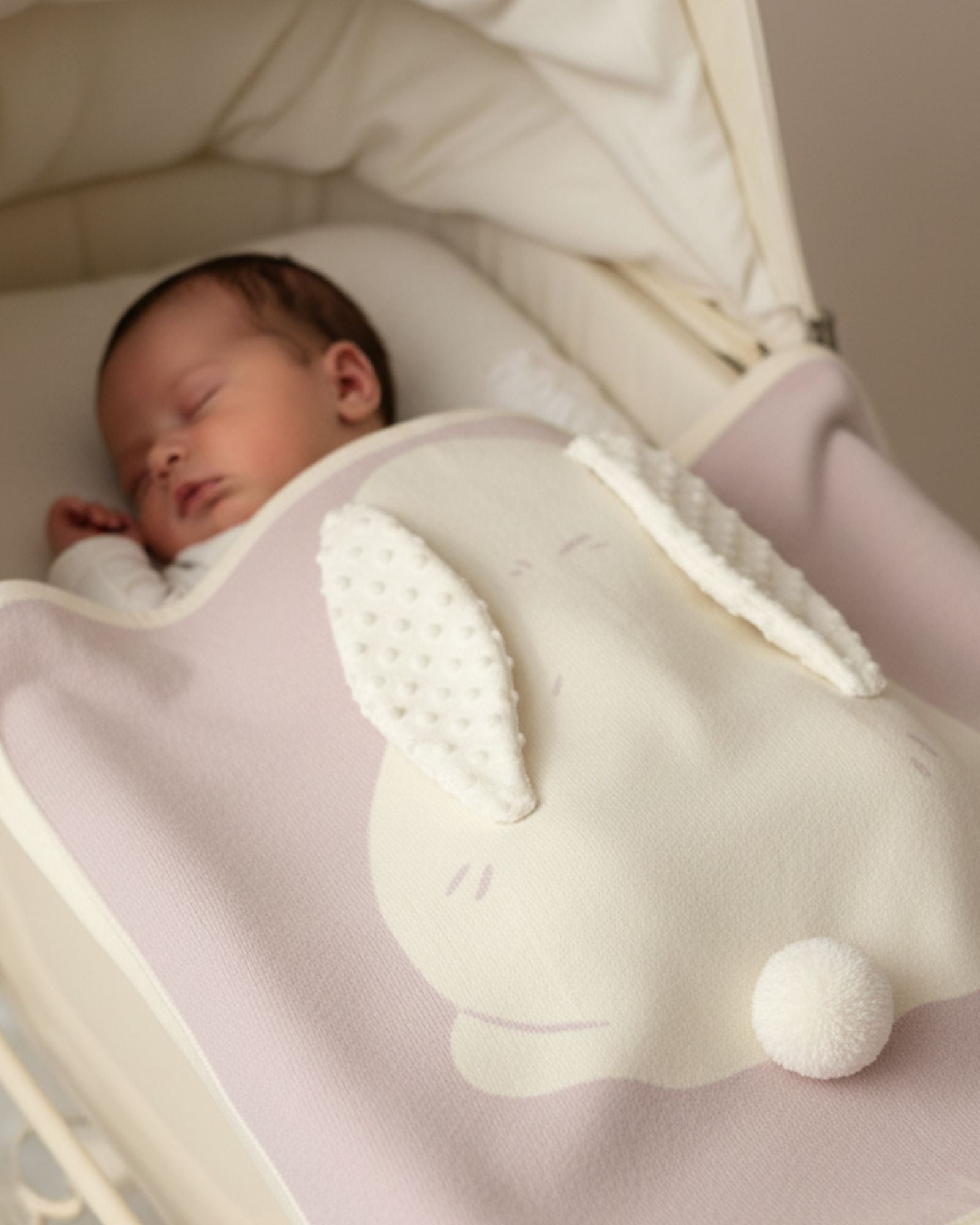 Pre-order: Bunny Knitted Blanket