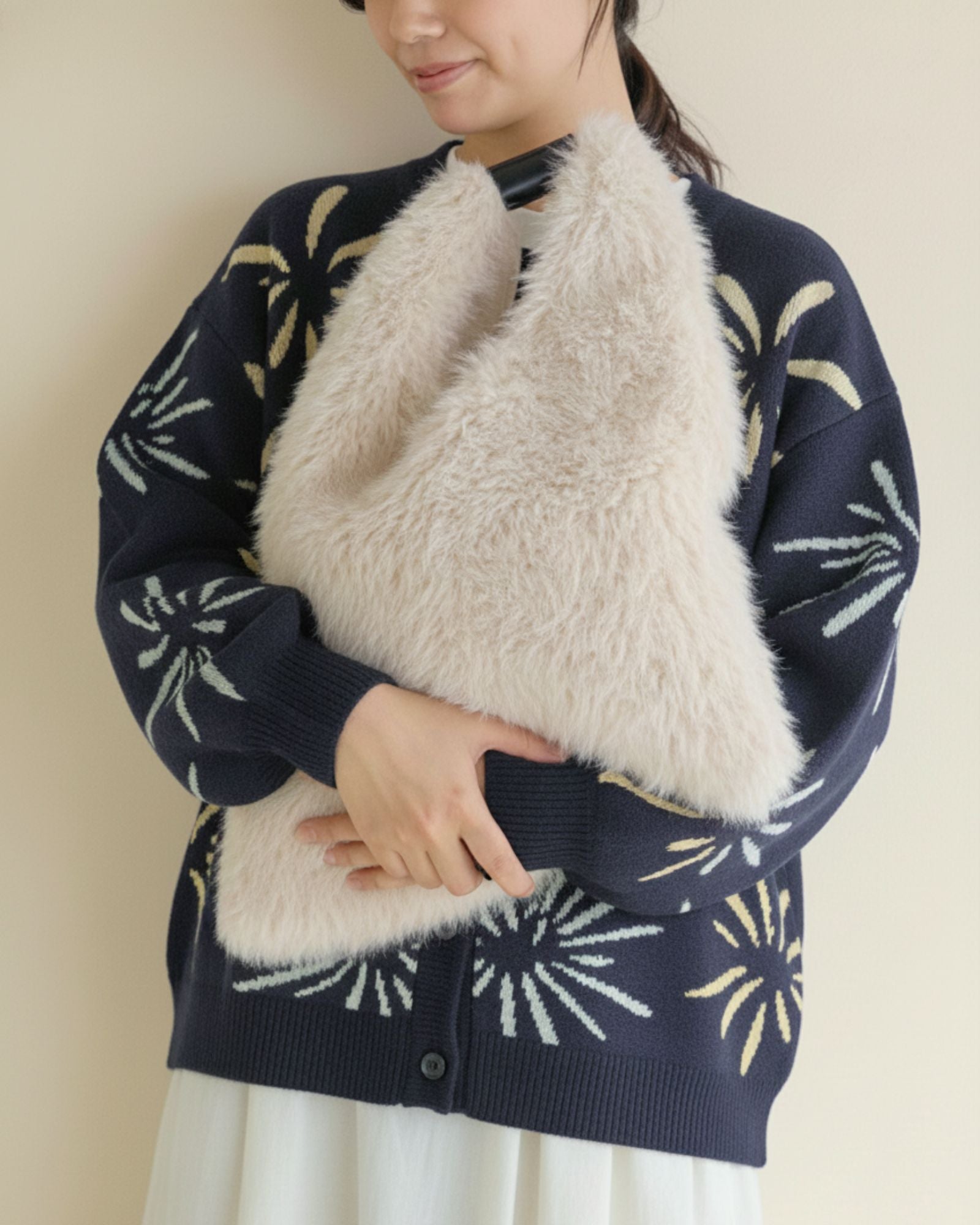 東京直送—長絨毛三角手袋