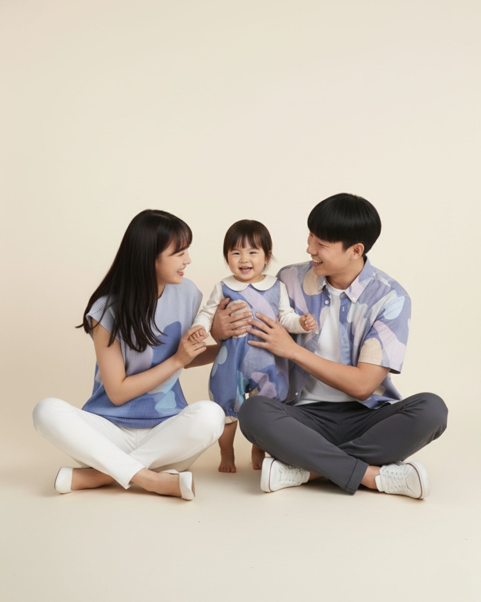 Online-exclusive: Moonlit Glow Adults Shirt