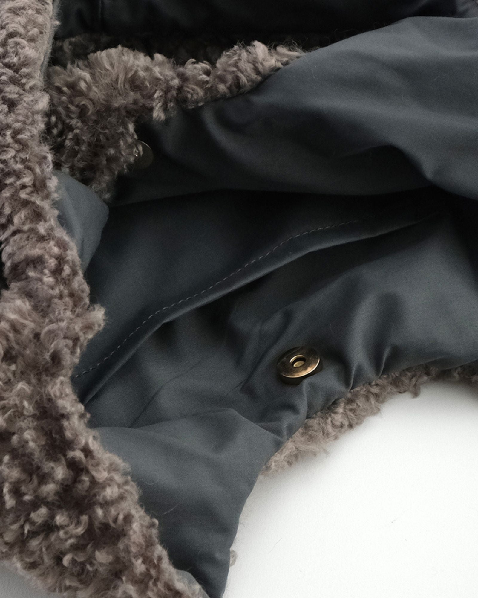 東京直送—蓬鬆捲毛肩袋