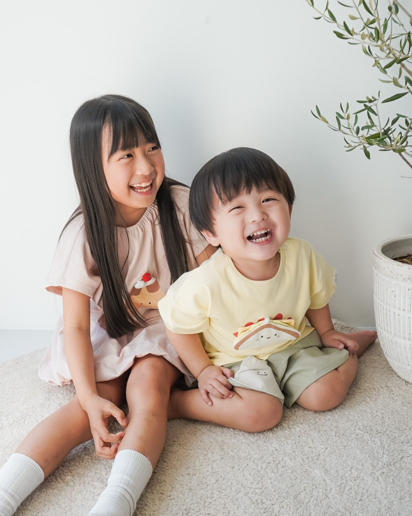 サンドイッチスタック キッズTシャツ
