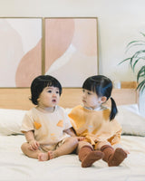 躲躲貓咪嬰兒連身衣