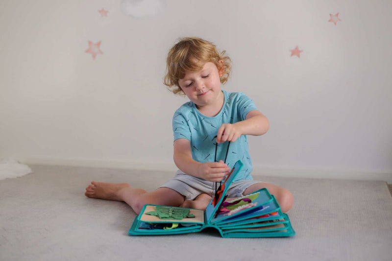 My First Book 2 - Dressing Frame (3Y+)